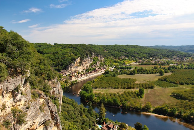 Les 10 Meilleurs Campings Familiaux en Dordogne : Vacances Nature et Détente